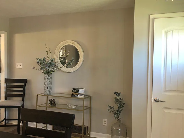 1724 Chelmsford Dr — Photo 9