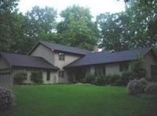 2850 Fairway Forest Cir, Salem, VA 24153