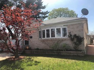 5630 229th St, Flushing, NY 11364