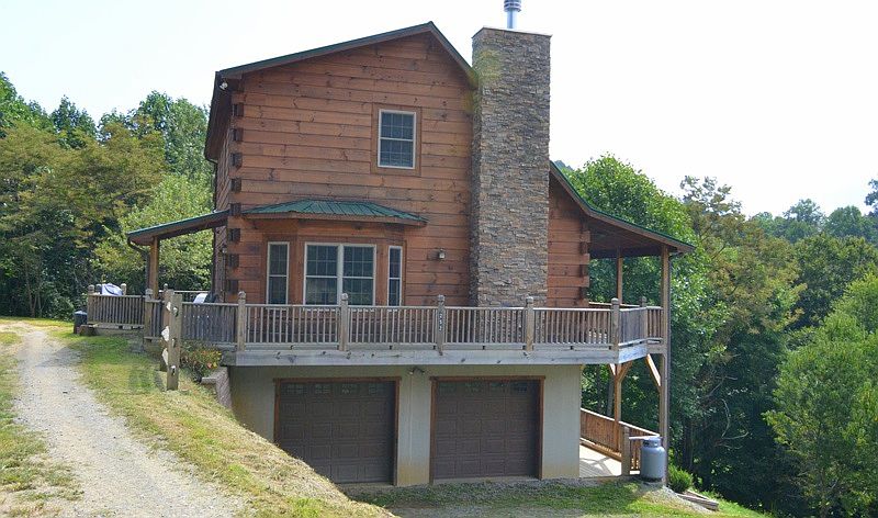 1st image of 252 Yasmine Ln