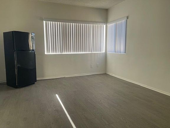 5th image of 1524 S Bundy Dr APT 5A