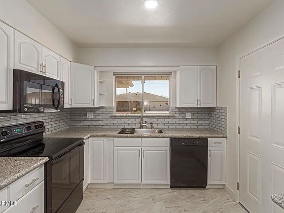 3rd image of 10402 W Caron Dr