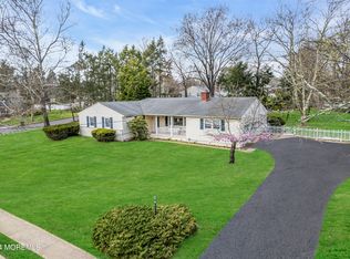21 Turnberry Dr, Lincroft, NJ