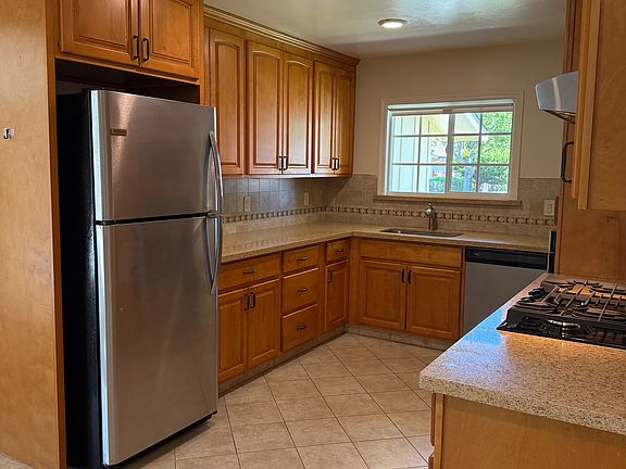 5th image of 787 Nuttal Oak Ct