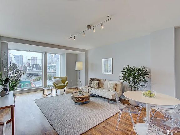 3rd image of 555 4th St Unit 639