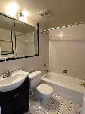 Rented by Bahar Management | media 9