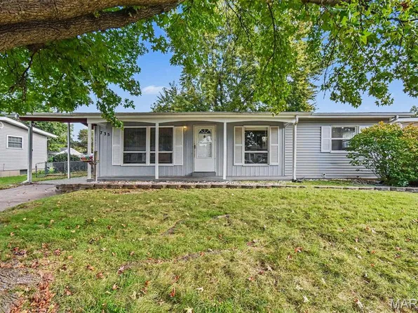 735 Starlet Dr, Florissant, MO 63031