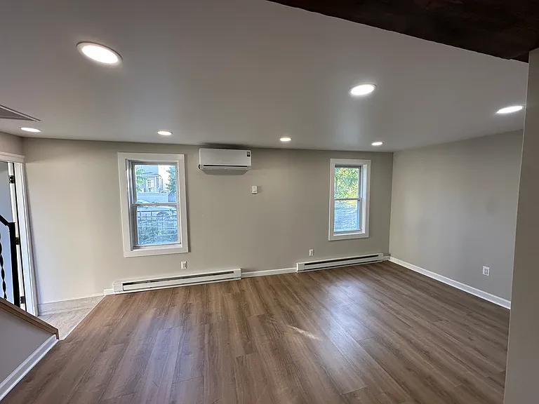138 Sopher St #R — Photo 5