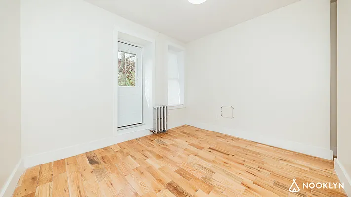 Rented by Nooklyn NYC LLC | media 12