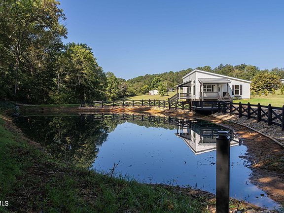 3rd image of 465 Kinser Park Ln