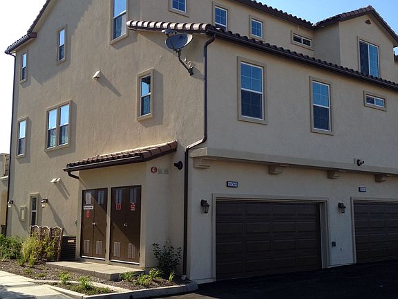 2nd image of 10569 Acacia Ln