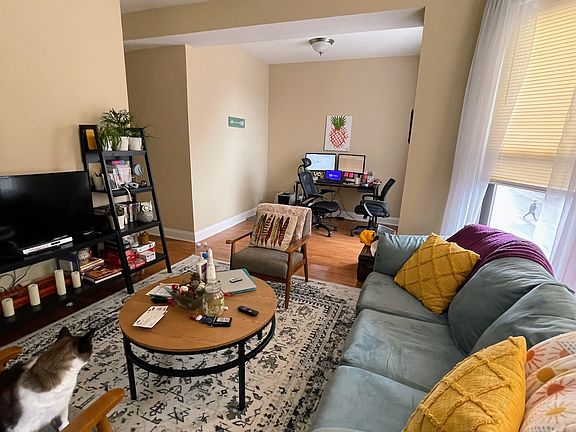 3rd image of 3301 N Clark St #3303-2N