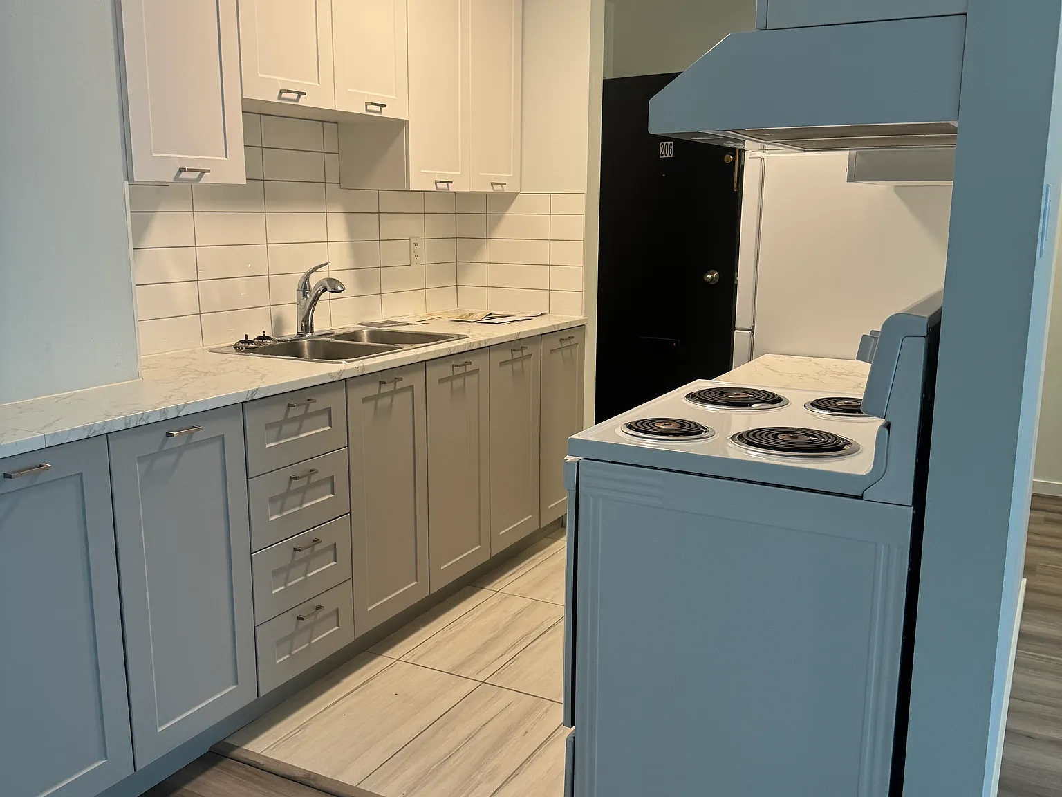Chestnut Apartments — Photo 3