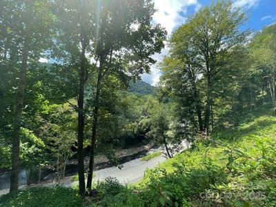 2457 Us Highway 19e, Newland, NC, 28657