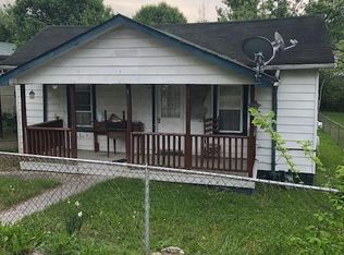 508 E Hemlock St, La Follette, TN 37766
