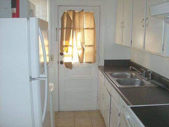 2nd image of 1301 Longwood Dr #2