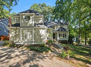 813 Vestavia Woods Dr, Raleigh, NC 27615