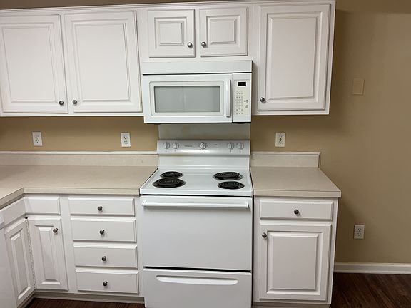 4th image of 1706 Hargrove Dr