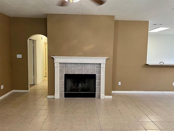 5th image of 4615 Twin Elm Dr