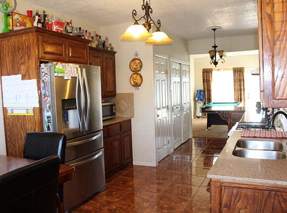 2nd image of 2622 Mariana Ave