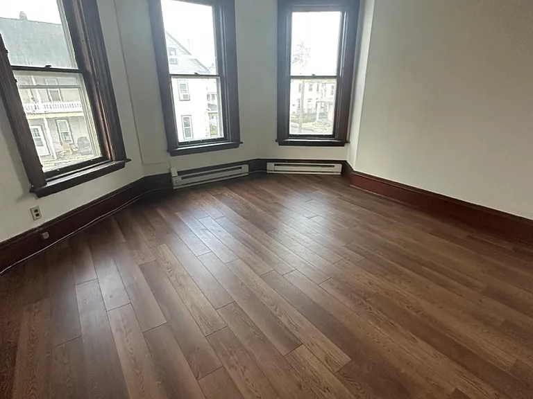 503 N Railroad St #C — Photo 2
