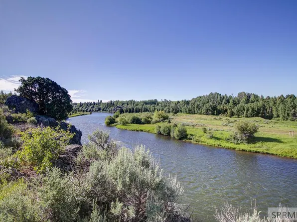 3670 Fishermans Dr, Ashton, ID 83420