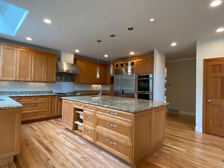 13953 NE 31st Pl — Photo 3