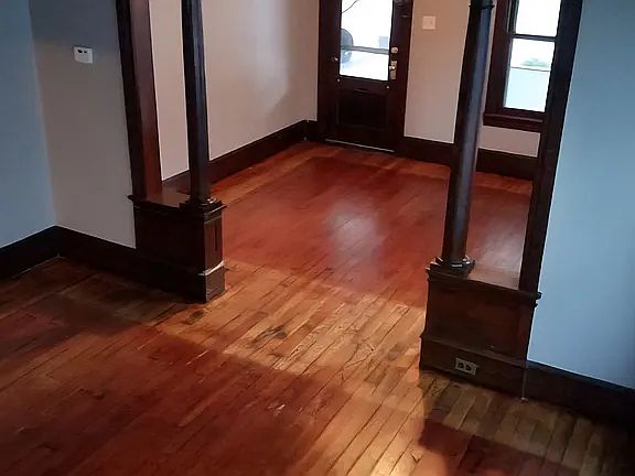 4th image of 2525 W 4th St