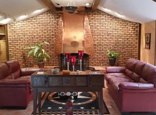 921 W 6th St, Idalou, TX 79329