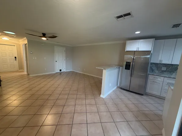 9305 Cobbler Ln, Fort Myers, FL 33919
