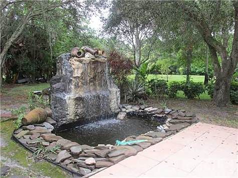3rd image of 9344 Talway Cir