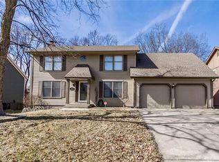 410 NE Adams Dr, Lees Summit, MO 64086
