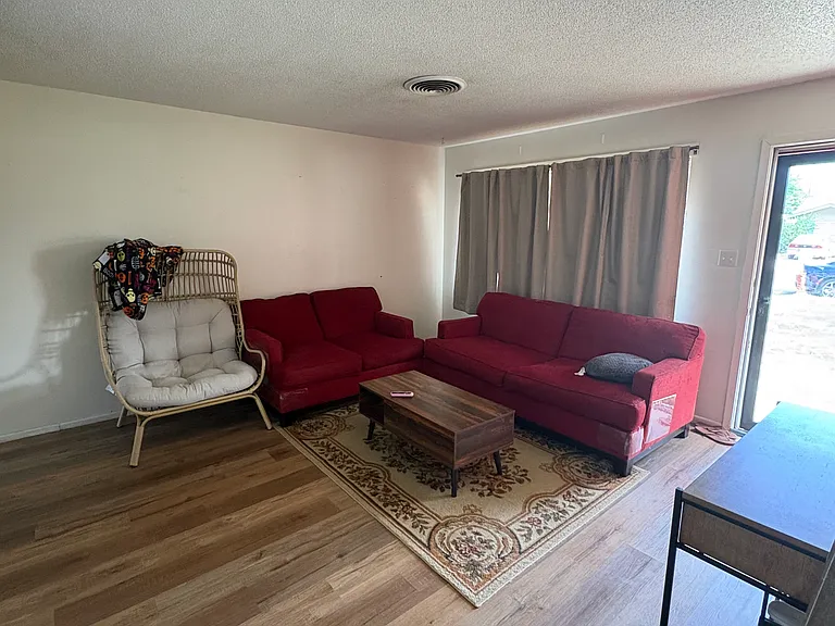 709 W Iron Ave — Photo 9