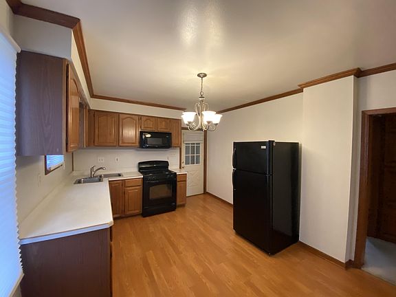3rd image of 2451 10th St #1