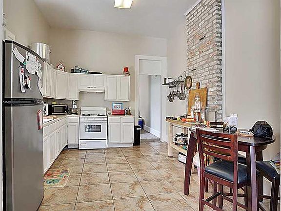 4th image of 3114 Saint Ann St #16