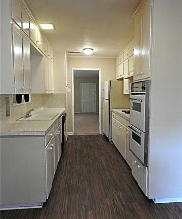 5th image of 1305 Bryn Mawr Pl