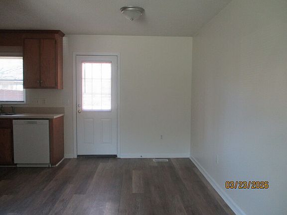 4th image of 1403 Jackson St