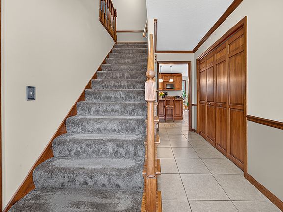 3rd image of 505 Wellesley Dr