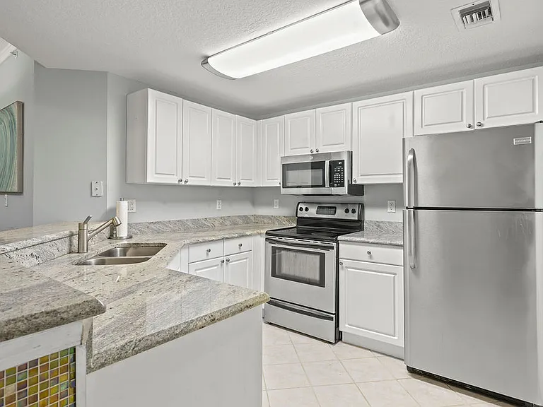 5060 Fairways Cir #F101 — Photo 5