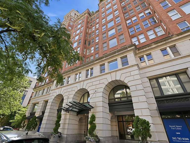 601 Pennsylvania Ave NW #211 — Photo 20