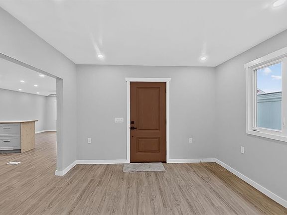 4th image of 1712 23rd St #84