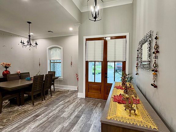4th image of 509 Pemberton Pl