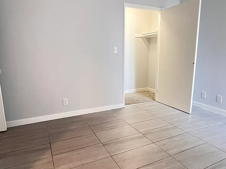 Roscoe Townhomes — Photo 54
