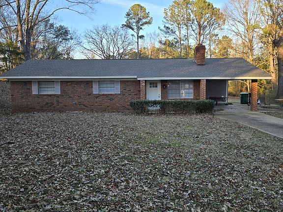 2nd image of 3553 Jones Loop