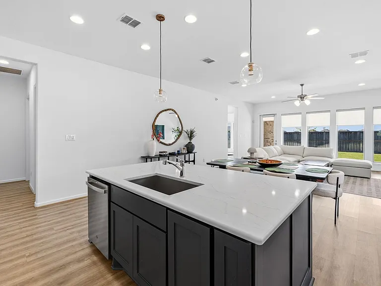 11951 Sawgrass Dr — Photo 8