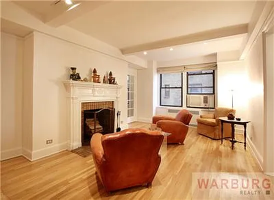 Sold by Warburg | media 5