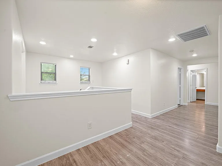 15623 Harris Canyon Ln — Photo 22