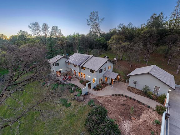 3rd image of 11383 Woodacre Rd