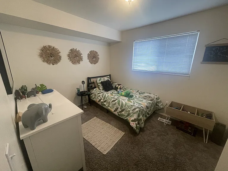 665 E Malibu Dr #1 — Photo 8