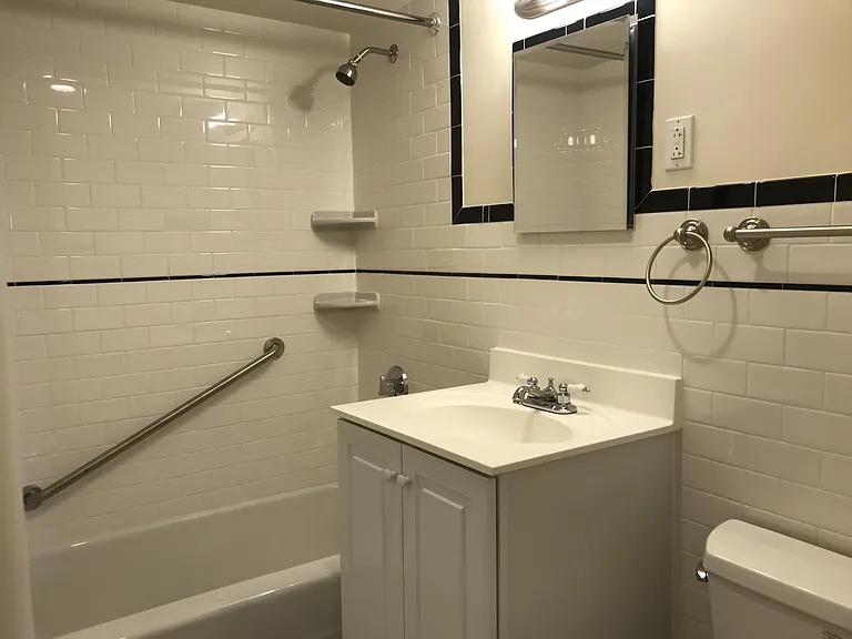 101 Monmouth St #314 — Photo 3